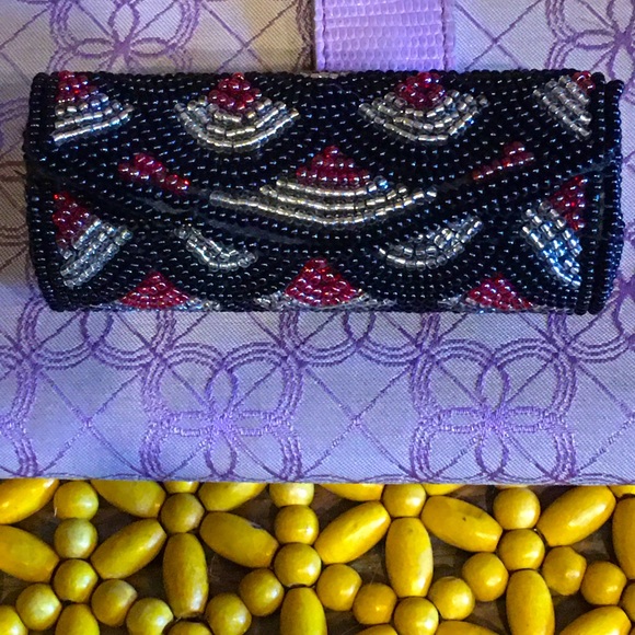 Women’s | lipstick case - Picture 1 of 2